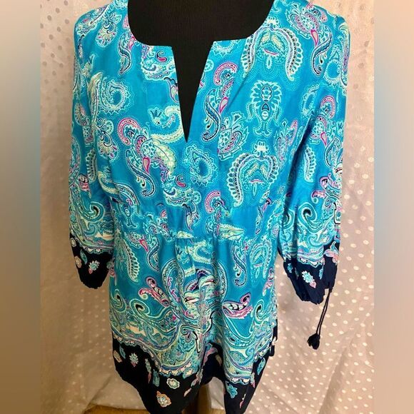 Beautiful lightweight blouse by Loft in size medium - Picture 1 of 2